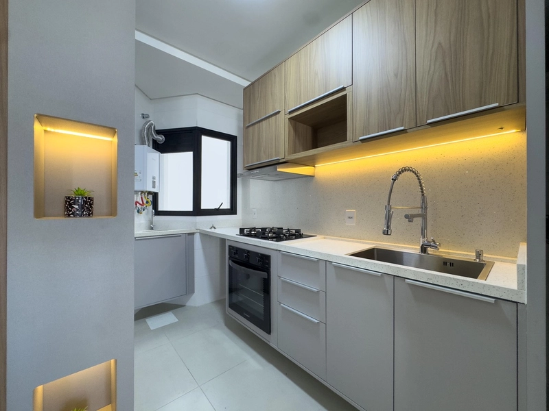 NAVEGANTES! DE FRENTE COM VISTA! MOBILIADO! ALTO PADRÃO CONSTRUTIVO!: 8ª foto da galeria de imagens do imóvel