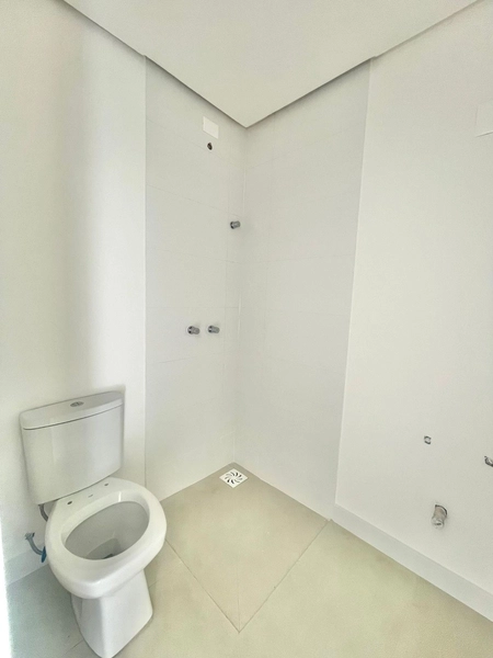 NAVEGANTES! DE FRENTE COM VISTA ESPETACULAR! 2 SUÍTES, ROOFTOP!: 18ª foto da galeria de imagens do imóvel