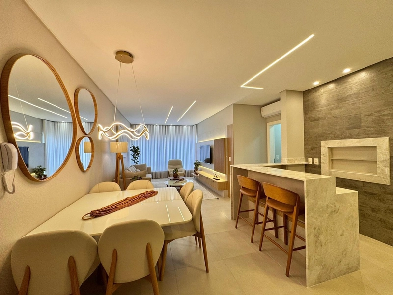 NAVEGANTES! ALTO PADRÃO! EXTRAORDINÁRIO APTO DE FRENTE MOB. E DECORADO