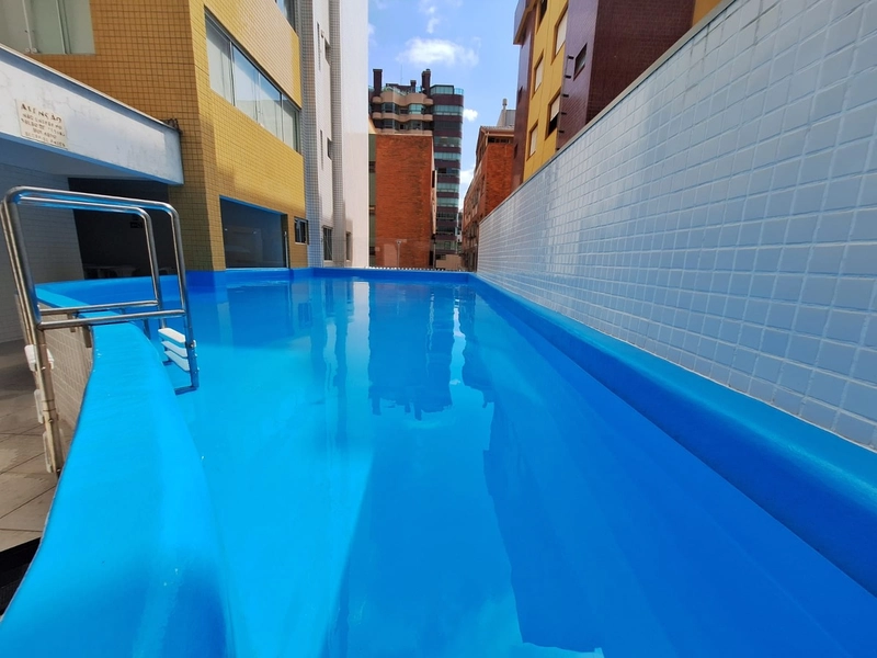 No centro com vista liberada para Praça do Minigolfe: 7ª foto da galeria de imagens do imóvel