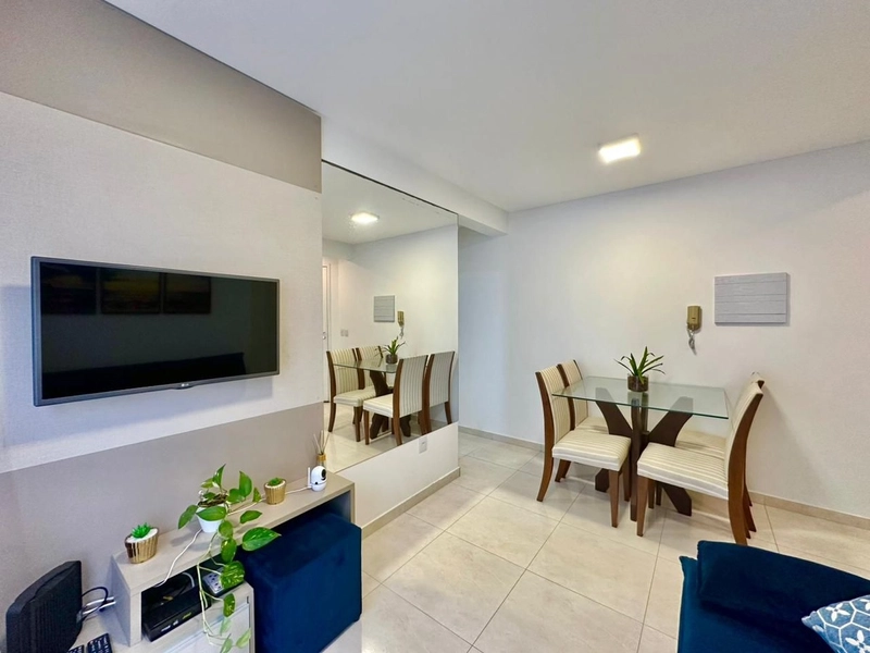 APARTAMENTO AO LADO DA AV UBIRAJARA, BOX ESPAÇOSO E 1 QUADRA DO MAR: 3ª foto da galeria de imagens do imóvel