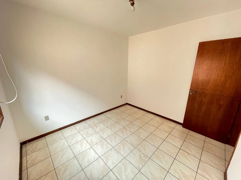 Apartamento poucos metros do mar junto a Praça: 9ª foto da galeria de imagens do imóvel