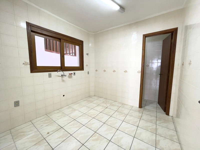 Apartamento poucos metros do mar junto a Praça: 16ª foto da galeria de imagens do imóvel