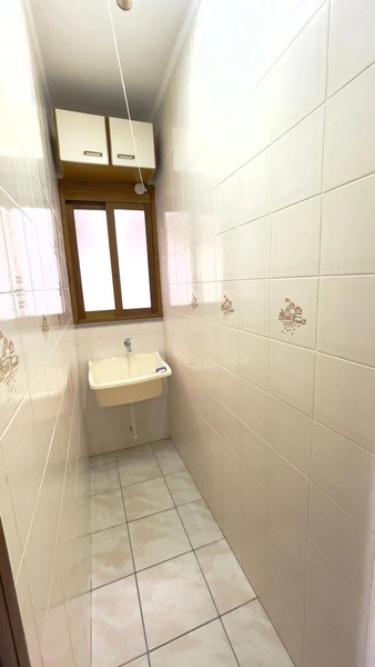 Apartamento poucos metros do mar junto a Praça: 24ª foto da galeria de imagens do imóvel