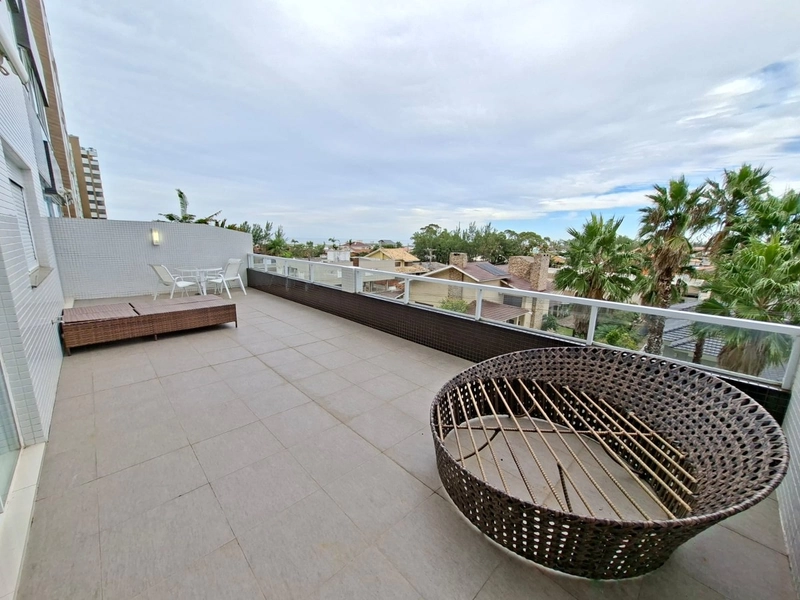 TERRAÇO AMPLO COM VISTA PARA O MAR: 4ª foto da galeria de imagens do imóvel