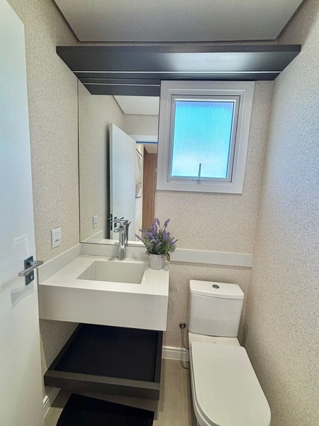 PRÓXIMO AO MAR E PRAÇA BASSANE: 11ª foto da galeria de imagens do imóvel