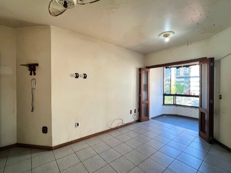 OPORTUNIDADE PARA INVESTIDOR! PRAÇA DO FAROL! 2 DORMTS. SUÍTE, FRENTE: 7ª foto da galeria de imagens do imóvel