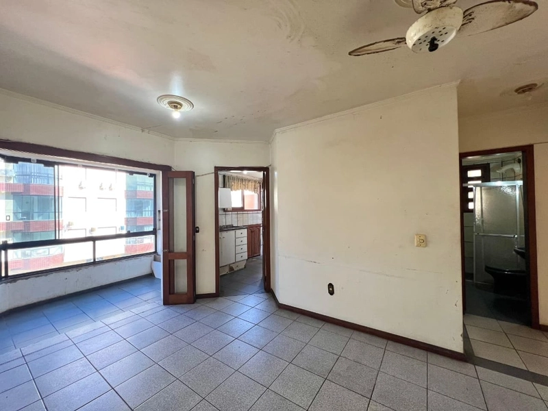 OPORTUNIDADE PARA INVESTIDOR! PRAÇA DO FAROL! 2 DORMTS. SUÍTE, FRENTE: 2ª foto da galeria de imagens do imóvel