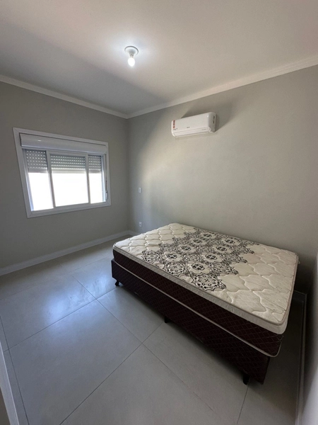 CASA EM XANGRI-LÁ, EXCELENTE LOCALIZAÇÃO! PÉ-DIREITO ALTO!: 5ª foto da galeria de imagens do imóvel