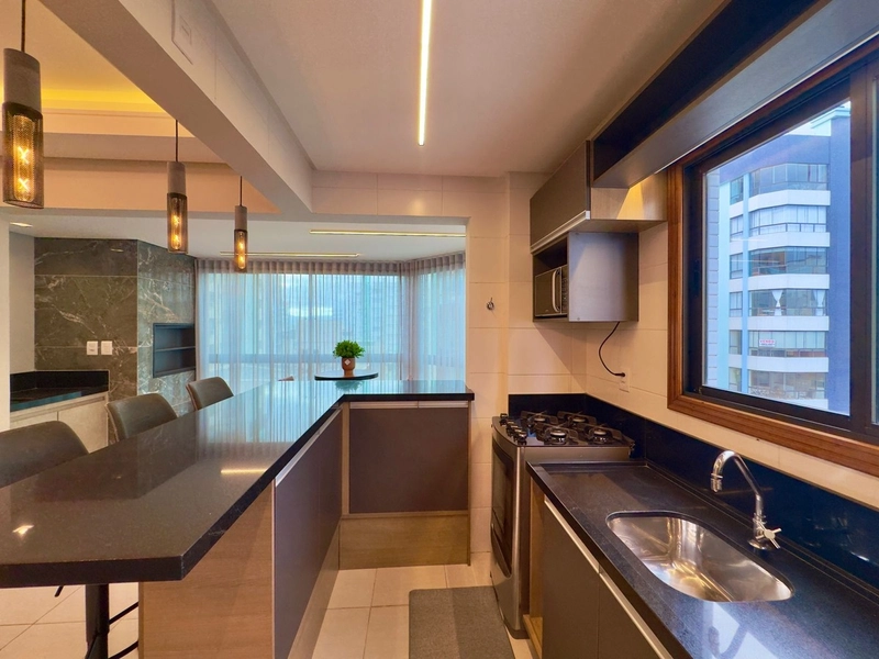 Prédio de frente para Praça Luiz Bassani, pé na areia da praia !!!!: 9ª foto da galeria de imagens do imóvel