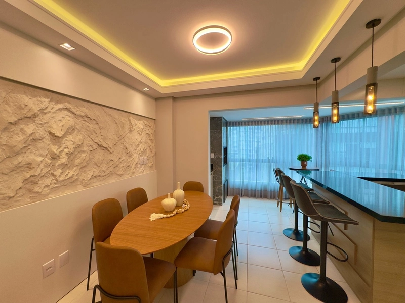 Prédio de frente para Praça Luiz Bassani, pé na areia da praia !!!!: 4ª foto da galeria de imagens do imóvel