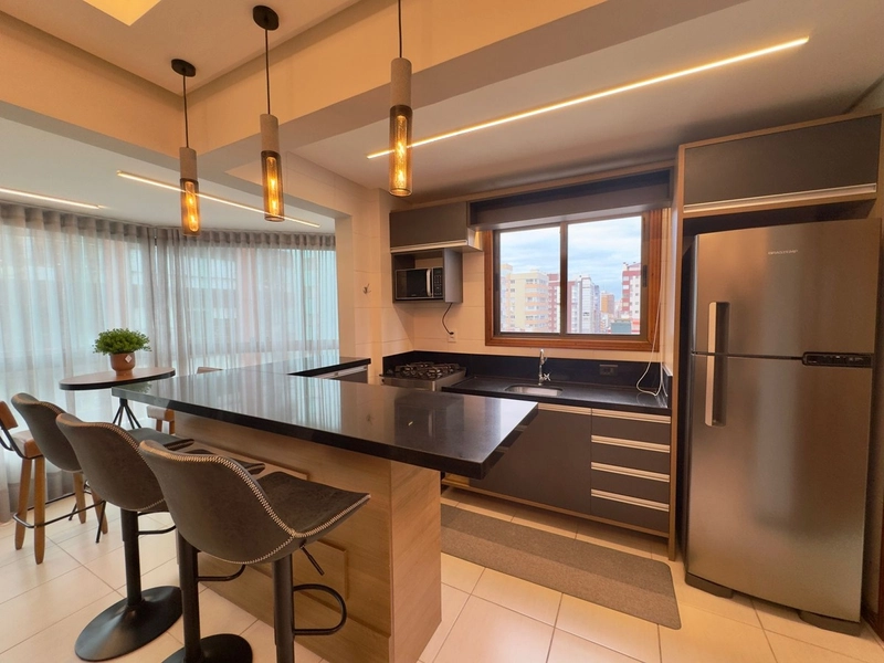 Prédio de frente para Praça Luiz Bassani, pé na areia da praia !!!!: 7ª foto da galeria de imagens do imóvel