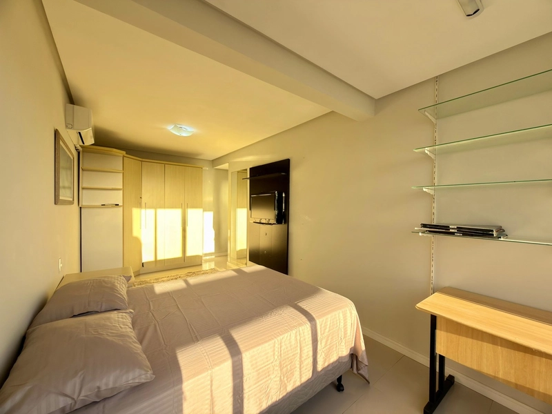 APARTAMENTO AMPLO COM 140M² PRIVATIVOS NO NAVEGANTES: 2ª foto da galeria de imagens do imóvel