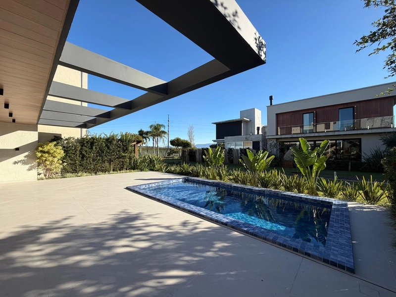 CONDOMINIO ILHAS RESORT! MANSÃO DE ALTO PADRÃO! MOBILIADA E DECORADA: 14ª foto da galeria de imagens do imóvel