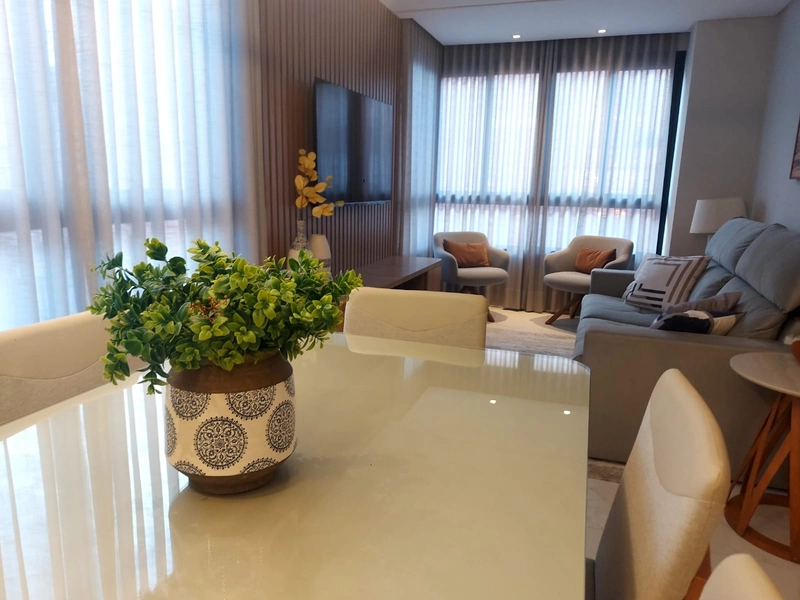 Mobiliado e Decorado junto à Ubirajara poucos metros do mar