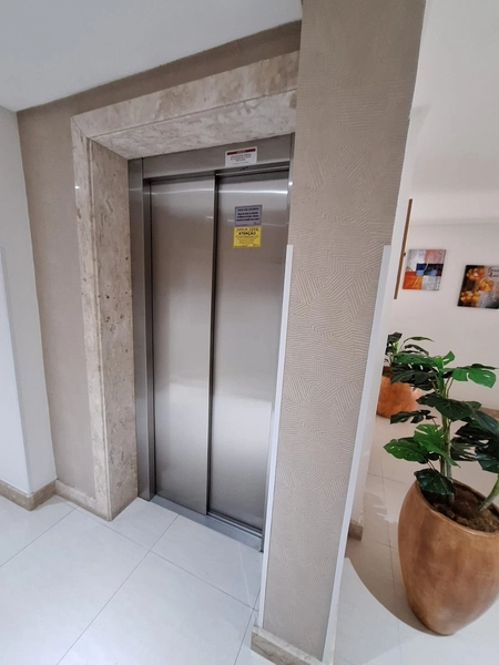 Excelente apartamento junto a Praça da Flávio Boinoviski: 3ª foto da galeria de imagens do imóvel