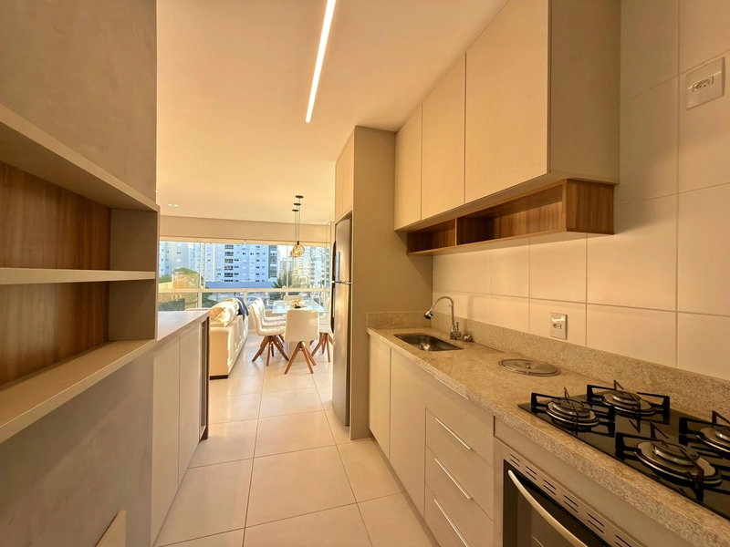 APARTAMENTO FRENTE AVENIDA E VISTA MAR: 20ª foto da galeria de imagens do imóvel
