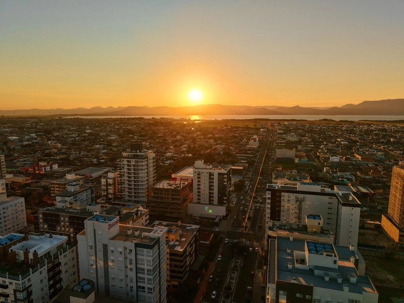 APARTAMENTO FRENTE AVENIDA E VISTA MAR: 33ª foto da galeria de imagens do imóvel