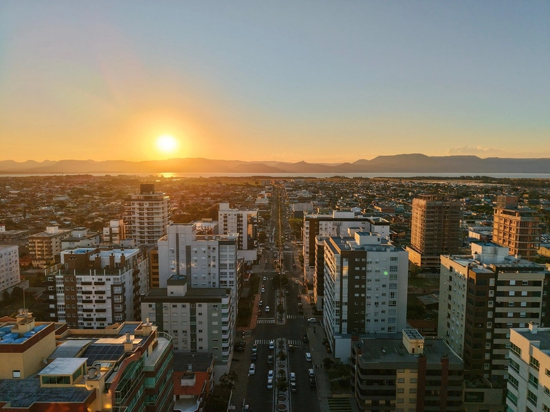 APARTAMENTO FRENTE AVENIDA E VISTA MAR: 31ª foto da galeria de imagens do imóvel