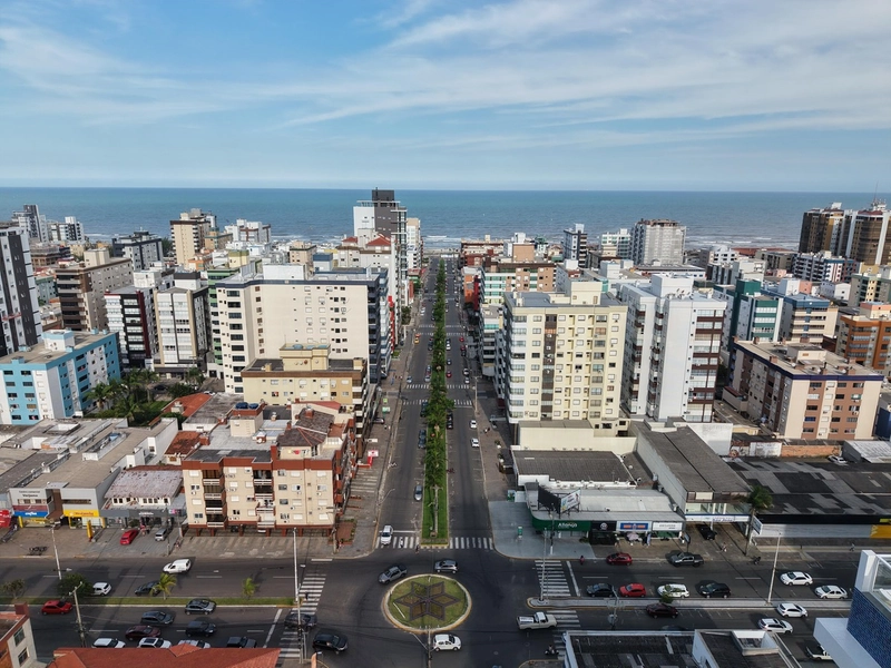 AMPLO APARTAMENTO FRENTE AVENIDA À VENDA: 3ª foto da galeria de imagens do imóvel