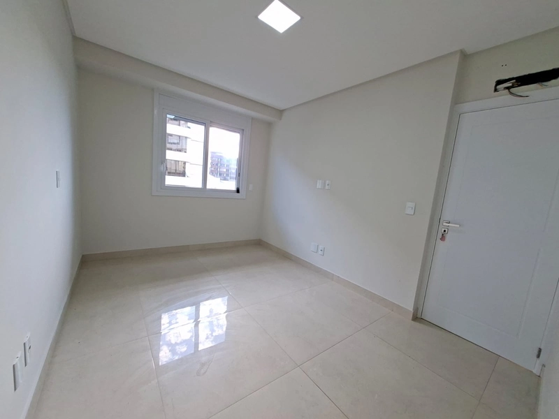 ALTO PADRÃO! APTO. DE FRENTE COM VISTA, SACADA, ROOFTOP COM INFRA!: 11ª foto da galeria de imagens do imóvel