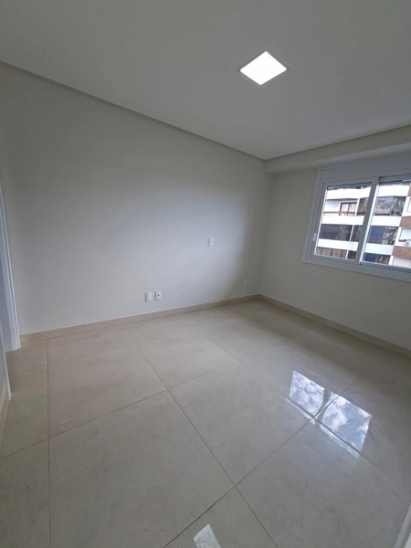 ALTO PADRÃO! APTO. DE FRENTE COM VISTA, SACADA, ROOFTOP COM INFRA!: 9ª foto da galeria de imagens do imóvel