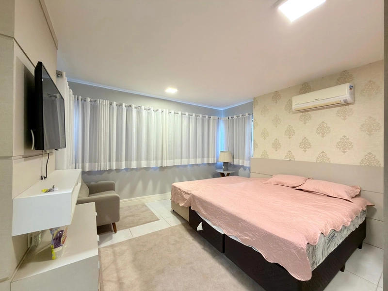 APARTAMENTO GRANDE PERTINHO DO MAR! PRÉDIO COM INFRA!: 16ª foto da galeria de imagens do imóvel