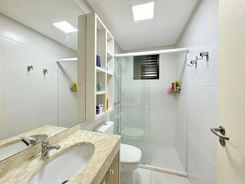 APARTAMENTO GRANDE PERTINHO DO MAR! PRÉDIO COM INFRA!: 12ª foto da galeria de imagens do imóvel