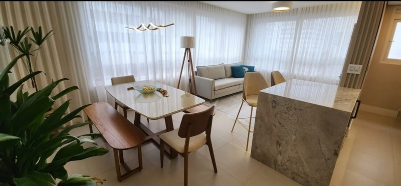 ALTO PADRÃO NAVEGANTES! MOBILIADO E DECORADO! ROOFTOP COM INFRA !