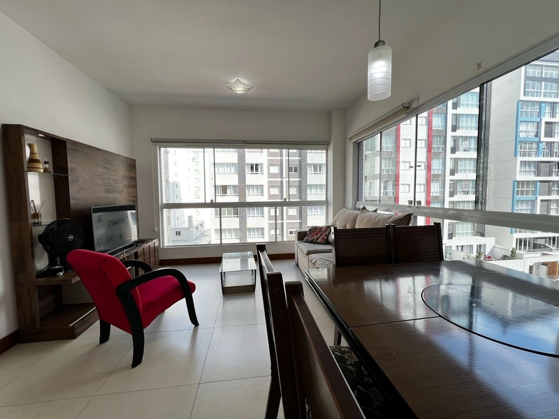 APARTAMENTO DE FRENTE AO LADO DA AV. UBIRAJARA