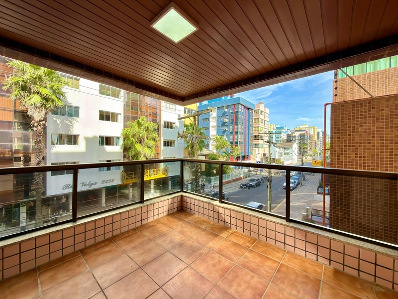 APARTAMENTO COM SACADA DE FRENTE À VENDA: 1ª foto da galeria de imagens do imóvel