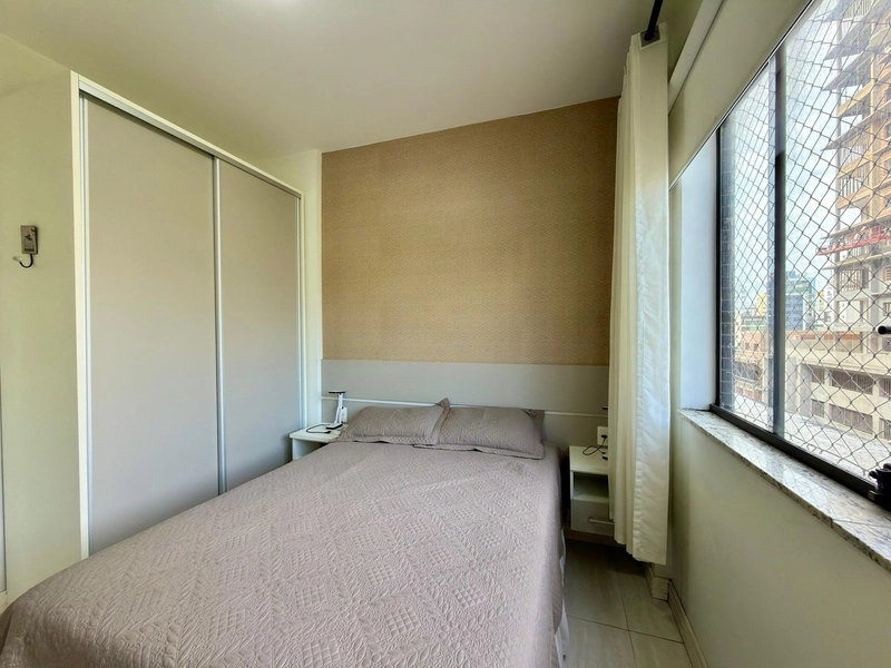 APARTAMENTO À VENDA  Bairro Navegantes, frente praça: 2ª foto da galeria de imagens do imóvel