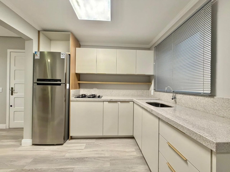 Apartamento de frente ao lado da Praça Flávio Boianoviski !!!: 7ª foto da galeria de imagens do imóvel