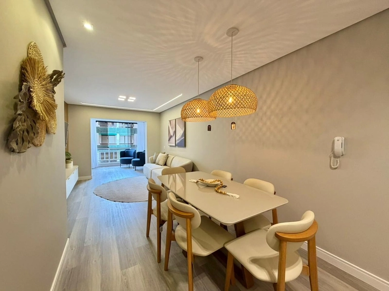 Apartamento de frente ao lado da Praça Flávio Boianoviski !!!: 6ª foto da galeria de imagens do imóvel