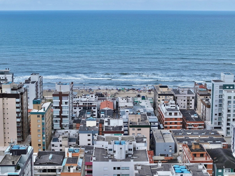 APARTAMENTO ESPAÇOSO,  ANDAR ALTO COM VISTA DO MAR.: 3ª foto da galeria de imagens do imóvel