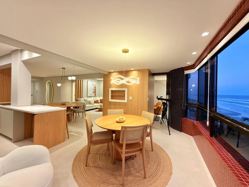 APARTAMENTO À BEIRA MAR !  COM VISTA INCRÍVEL PARA O MAR E 02 BOX: 1ª foto da galeria de imagens do imóvel