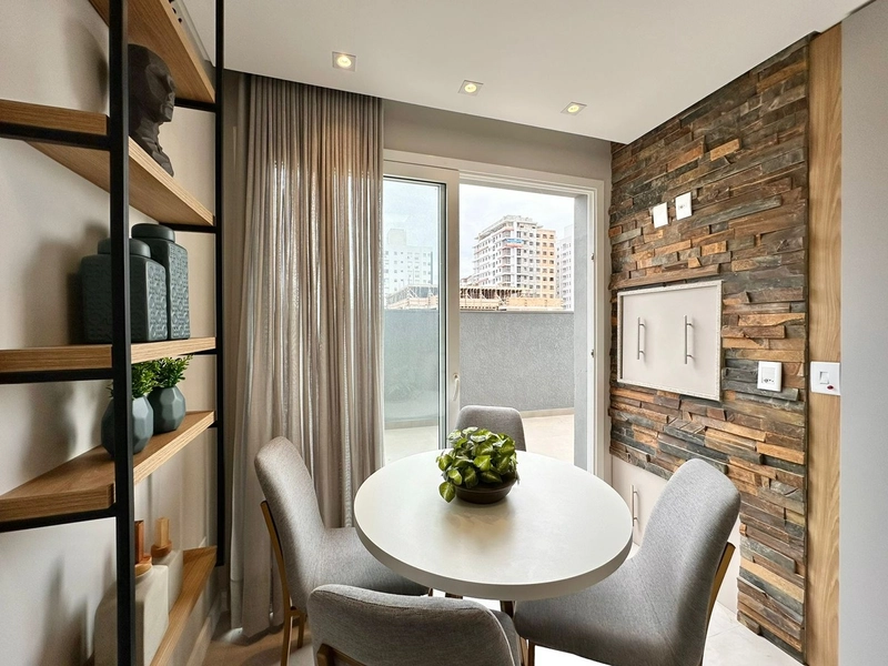 APARTAMENTO COM INFRA COMPLETA e 02 TERRAÇOS
