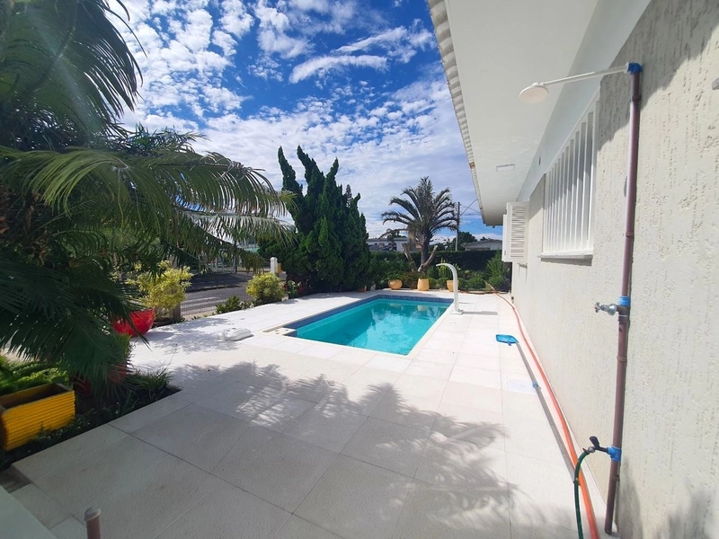 CASA ESPETACULAR TÉRREA, COM PISCINA, PÁTIO, BEM LOCALIZADA!: 2ª foto da galeria de imagens do imóvel