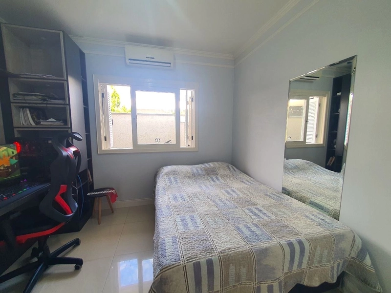 CASA ESPETACULAR TÉRREA, COM PISCINA, PÁTIO, BEM LOCALIZADA!: 12ª foto da galeria de imagens do imóvel