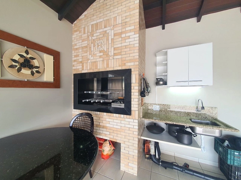 CASA ESPETACULAR TÉRREA, COM PISCINA, PÁTIO, BEM LOCALIZADA!: 29ª foto da galeria de imagens do imóvel