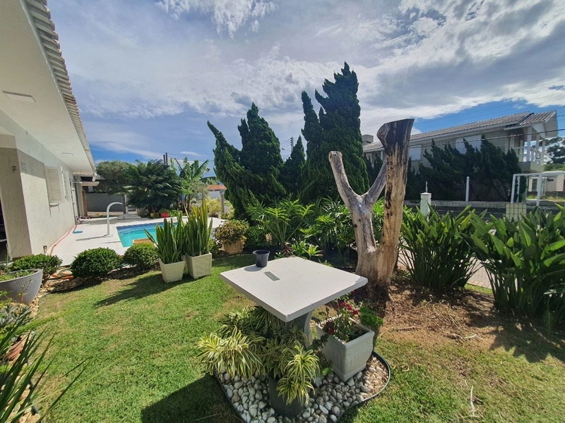 CASA ESPETACULAR TÉRREA, COM PISCINA, PÁTIO, BEM LOCALIZADA!: 1ª foto da galeria de imagens do imóvel
