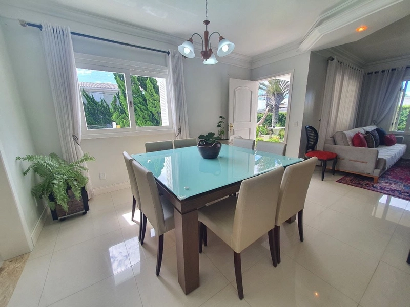 CASA ESPETACULAR TÉRREA, COM PISCINA, PÁTIO, BEM LOCALIZADA!: 4ª foto da galeria de imagens do imóvel