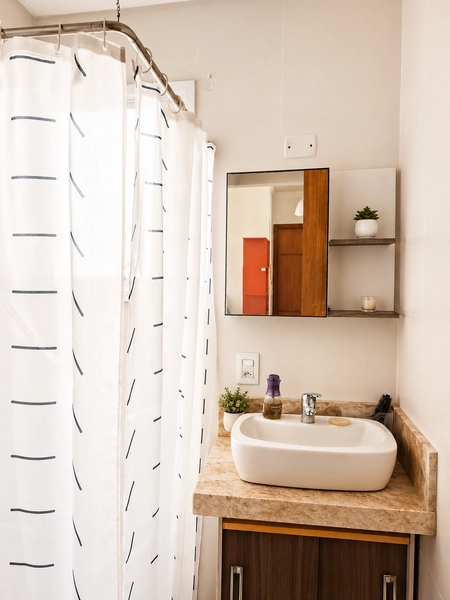 APARTAMENTO MOBILIADO COM VISTA E ÓTIMO CUSTO-BENEFÍCIO A UMA QUADRA D: 2ª foto da galeria de imagens do imóvel