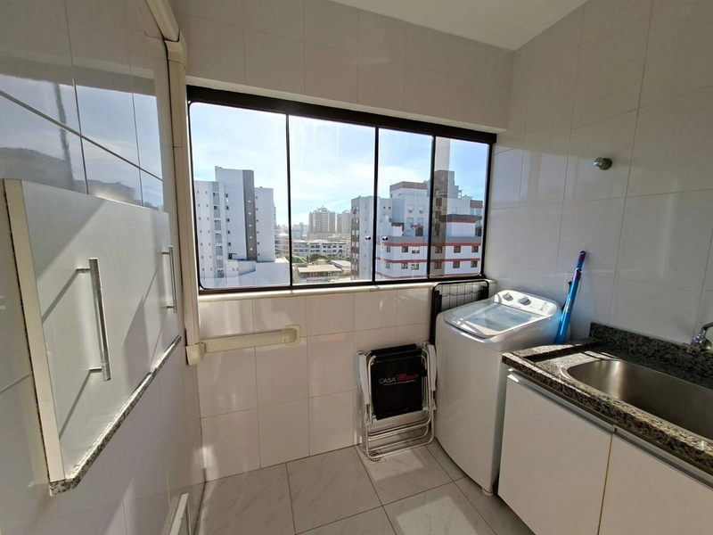 No centro da cidade, sacada com churrasqueira com vista !!!: 13ª foto da galeria de imagens do imóvel