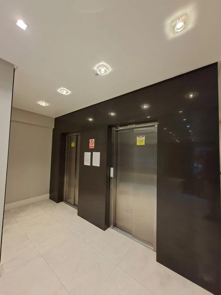 Amplo apartamento no centro da cidade, vista liberada: 7ª foto da galeria de imagens do imóvel