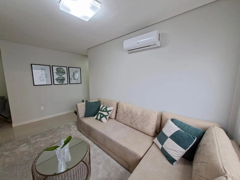 Amplo apartamento no centro da cidade, vista liberada: 20ª foto da galeria de imagens do imóvel