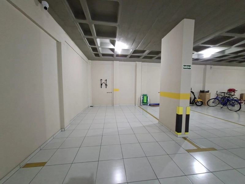 Amplo apartamento no centro da cidade, vista liberada: 24ª foto da galeria de imagens do imóvel