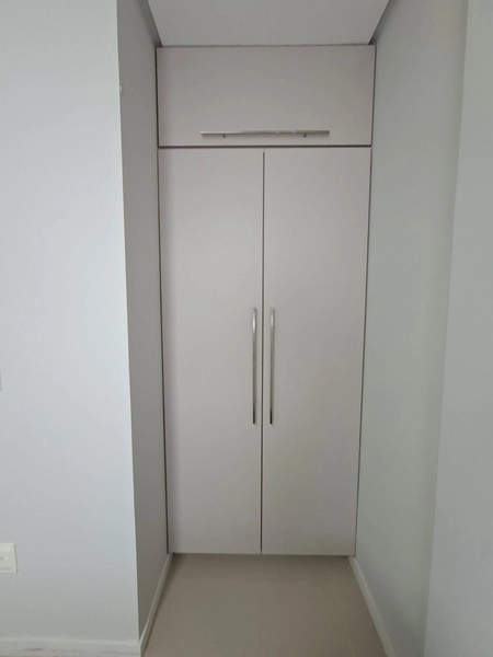 Amplo apartamento no centro da cidade, vista liberada: 25ª foto da galeria de imagens do imóvel