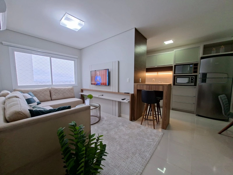 Amplo apartamento no centro da cidade, vista liberada: 9ª foto da galeria de imagens do imóvel