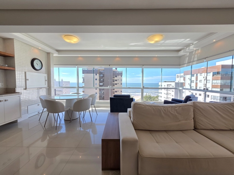 NAVEGANTES! MOBILIADO, SACADÃO DE FRENTE COM VISTA INCRIVEL!: 13ª foto da galeria de imagens do imóvel